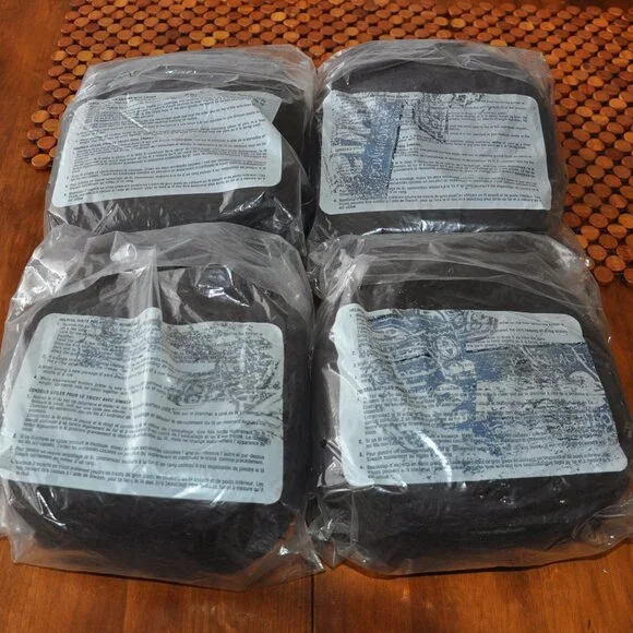 Dominion Siwash Carded Wool 4 Cakes,  200g Dye Lot 42 Dark Brown - Picture 2 of 4